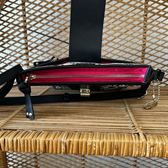 Spartina 449 Strachan Journey Hipster Bag - Picture 8 of 8